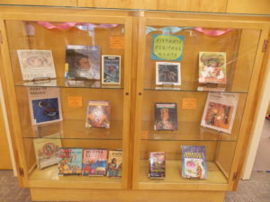 Book display for Hispanic Heritage Month in display case